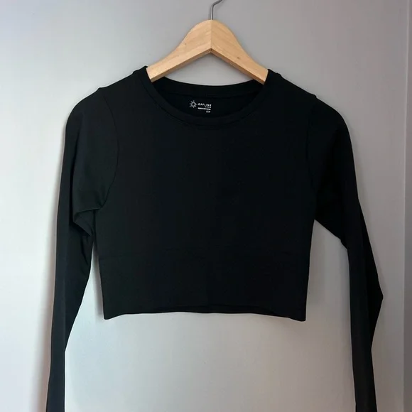 OFFLINE By Aerie Sidewalk Seamless Black Long Sleeve Cropped T-Shirt Size Small - Picture 3 of 8